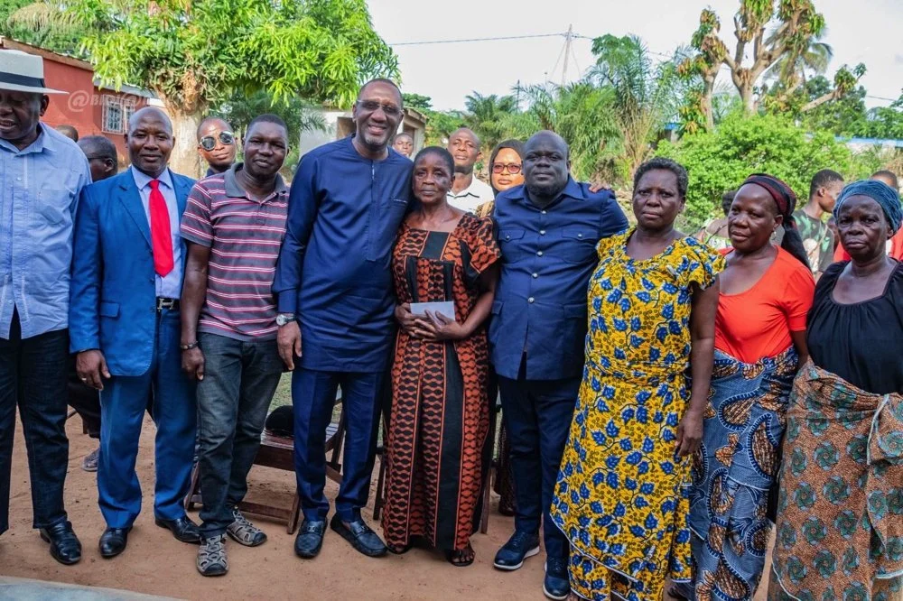 Fête de Pâques 2023 : le Ministre Souleymane Diarrassouba visite des familles et offre des vivres aux chefs de 21 villages de Yamoussoukro