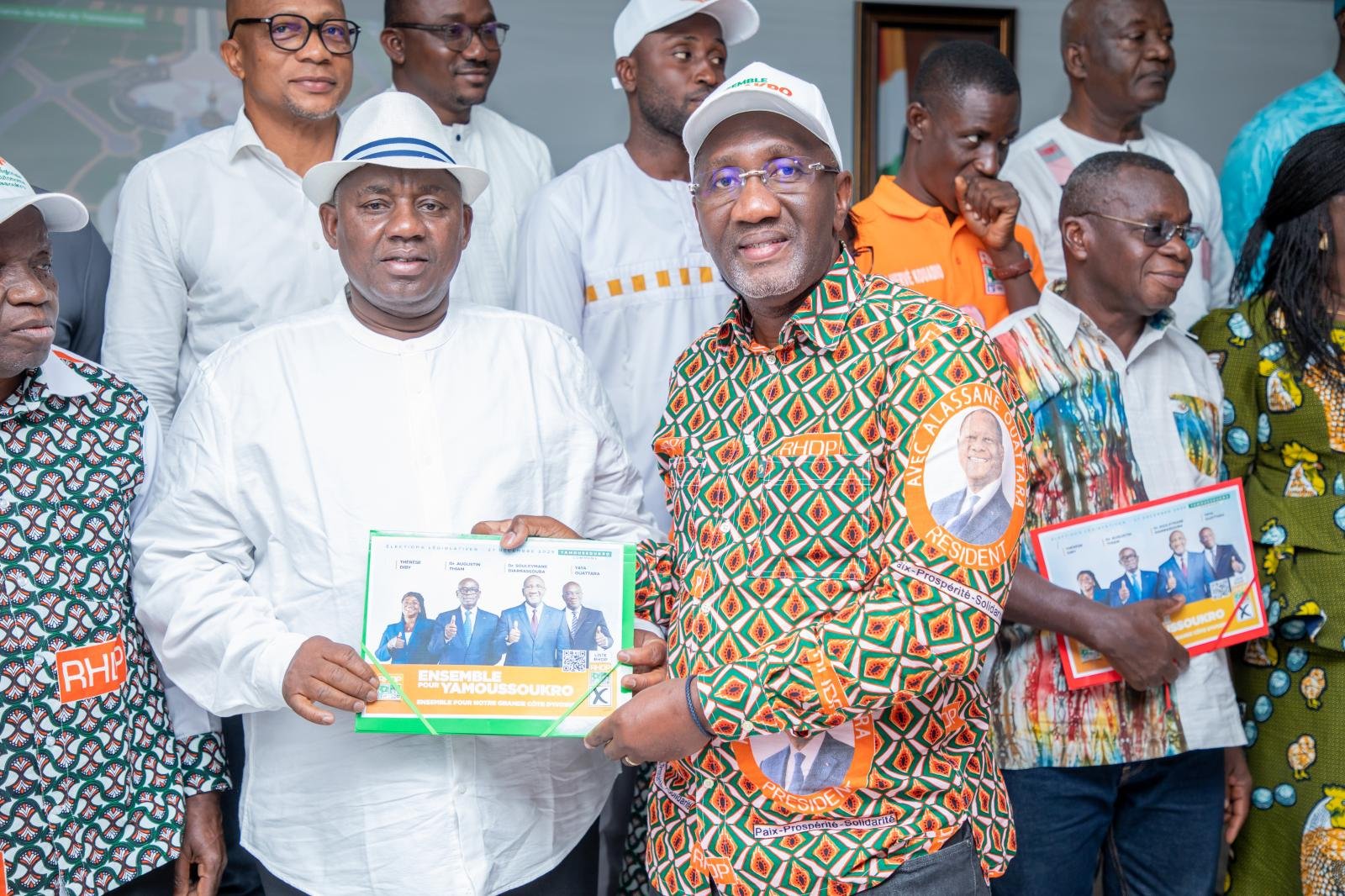 Yamoussoukro/Elections législatives : des feuilles de route remises aux membres de la Direction de campagne du RHDP