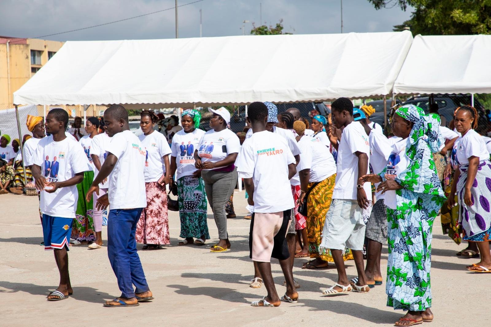 👉 Les femmes du Vivrier et le monde agricole avec le RHDP-Yakro !
