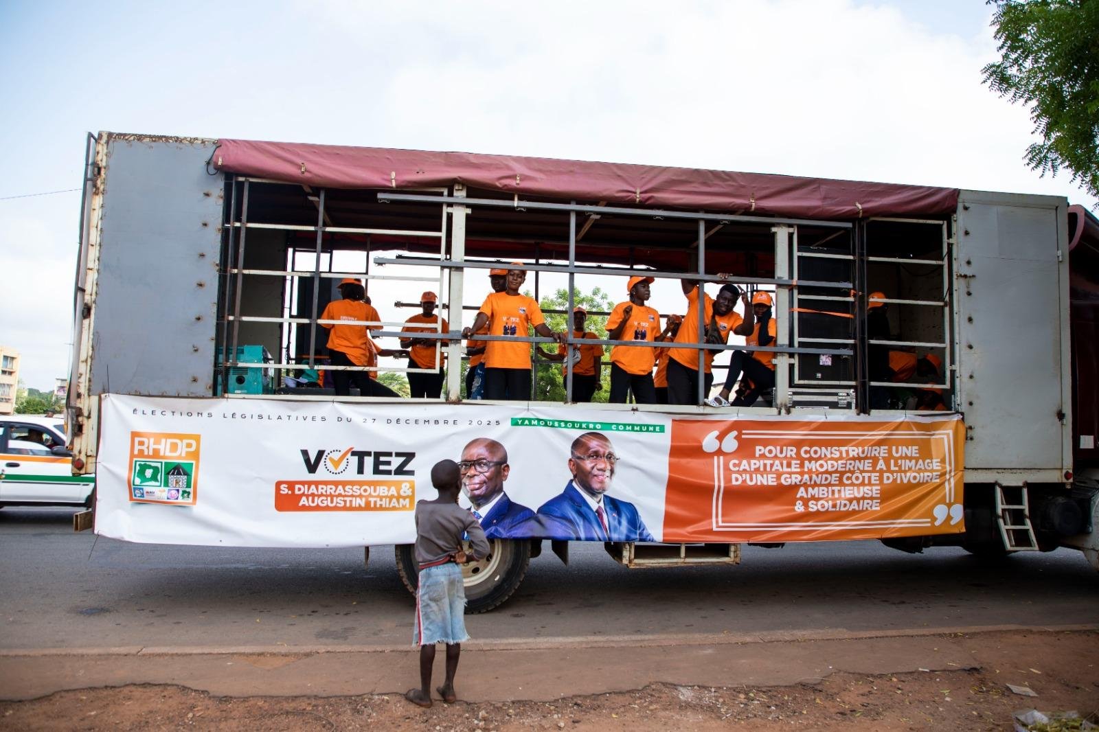 👉 Les femmes du Vivrier et le monde agricole avec le RHDP-Yakro !