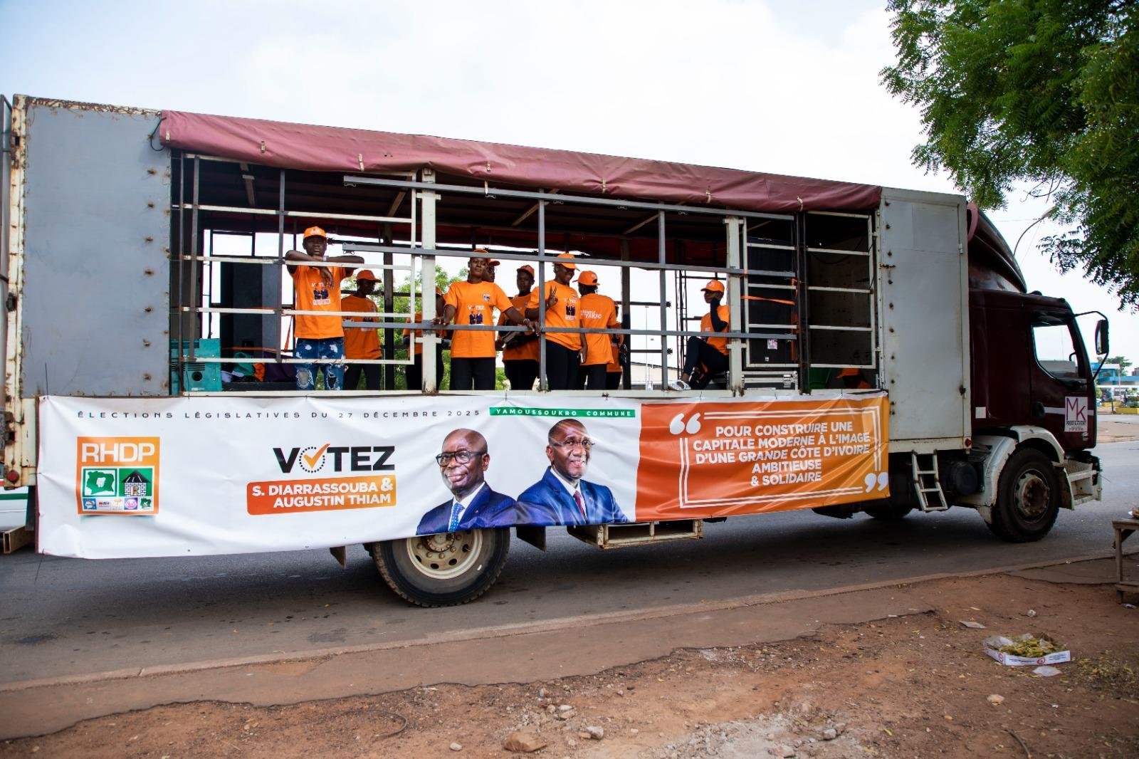 👉 Les femmes du Vivrier et le monde agricole avec le RHDP-Yakro !