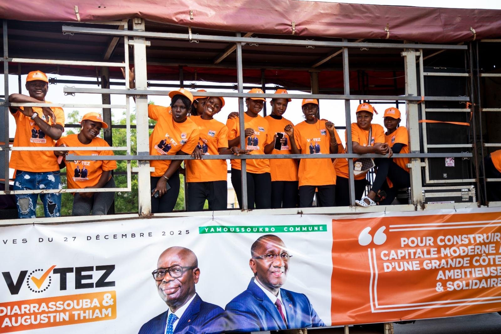 👉 Les femmes du Vivrier et le monde agricole avec le RHDP-Yakro !