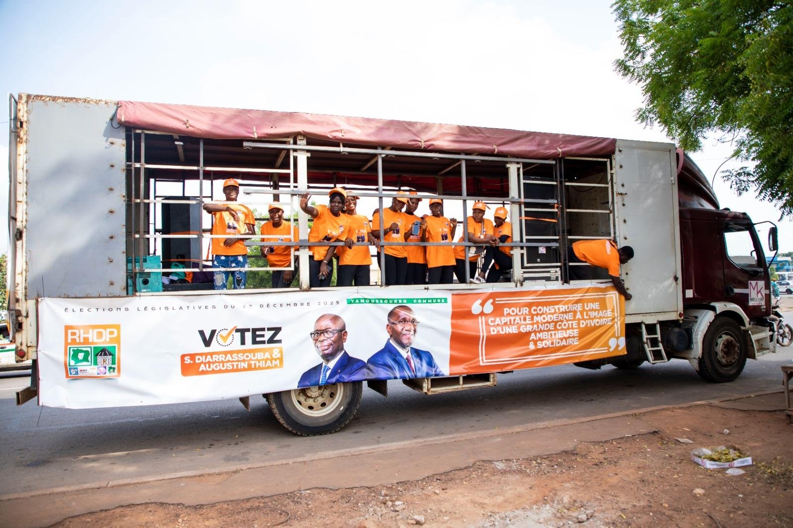 👉 Les femmes du Vivrier et le monde agricole avec le RHDP-Yakro !