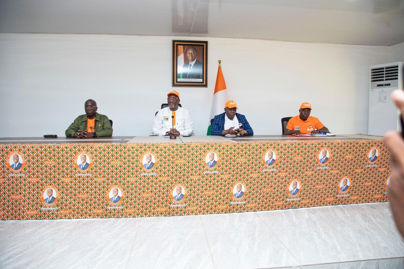 Éducation et avenir : les enseignants de Yamoussoukro font le choix du RHDP-Yakro!