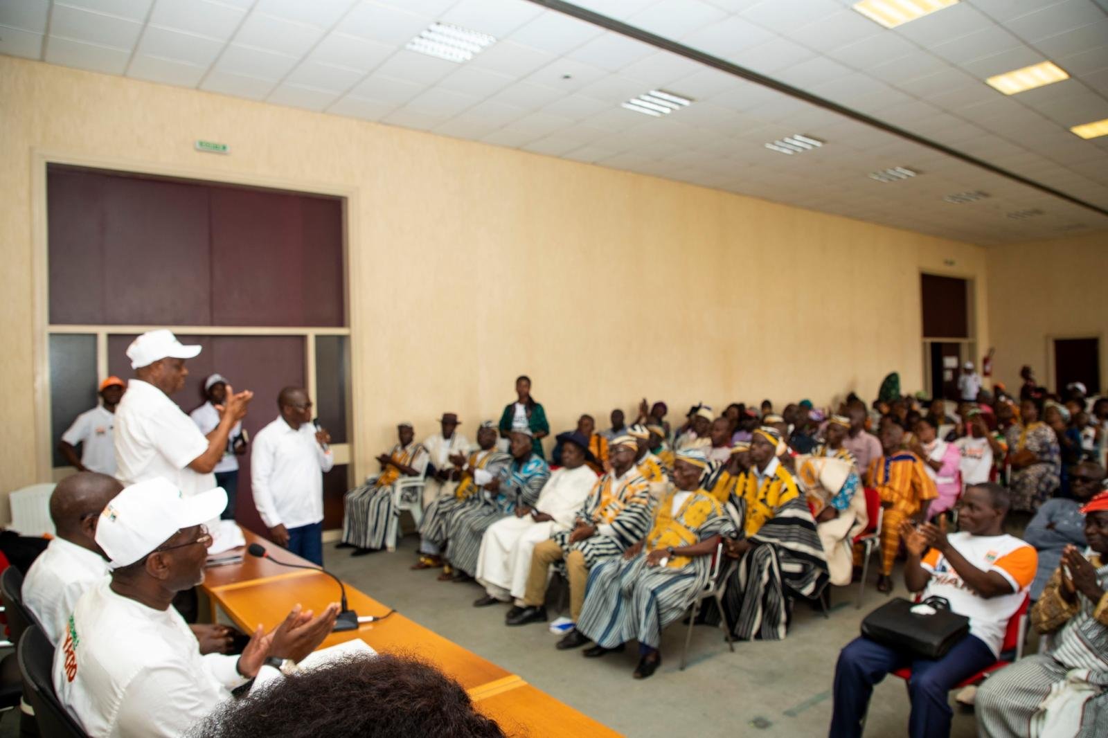 rencontre avec les communautés Dan , We , Gouro et Whan ( Guéré, Wobé, Gouro, Yacouba,…)