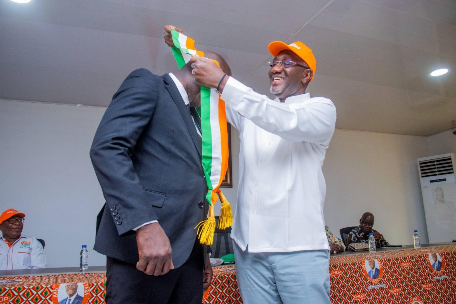 Remise des attributs de Député à mon suppléant, Ouattara Yaya