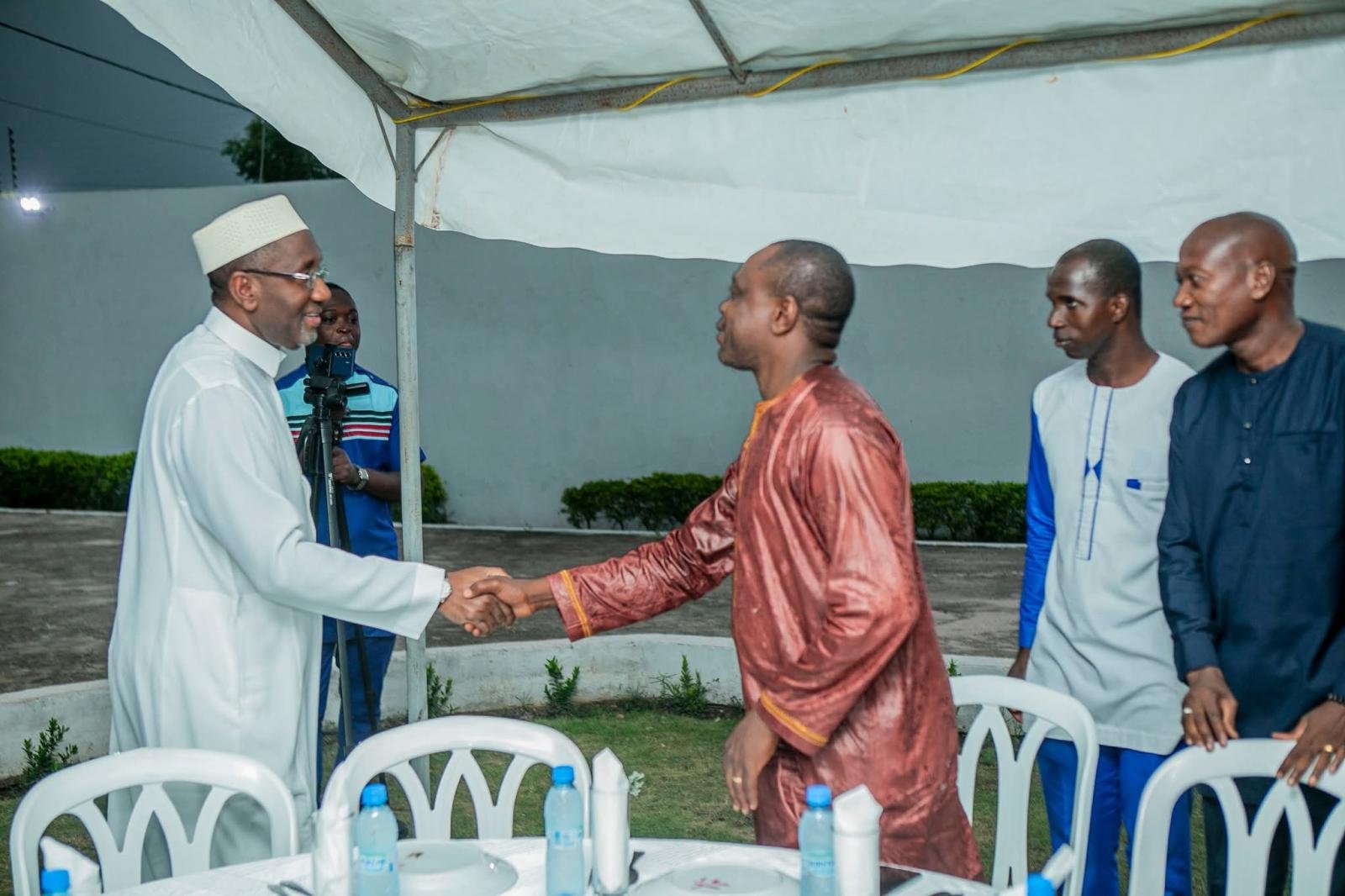 Yamoussoukro/Ramadan et carême : le Ministre Souleymane Diarrassouba rassemble musulmans et chrétiens autour d’une rupture collective